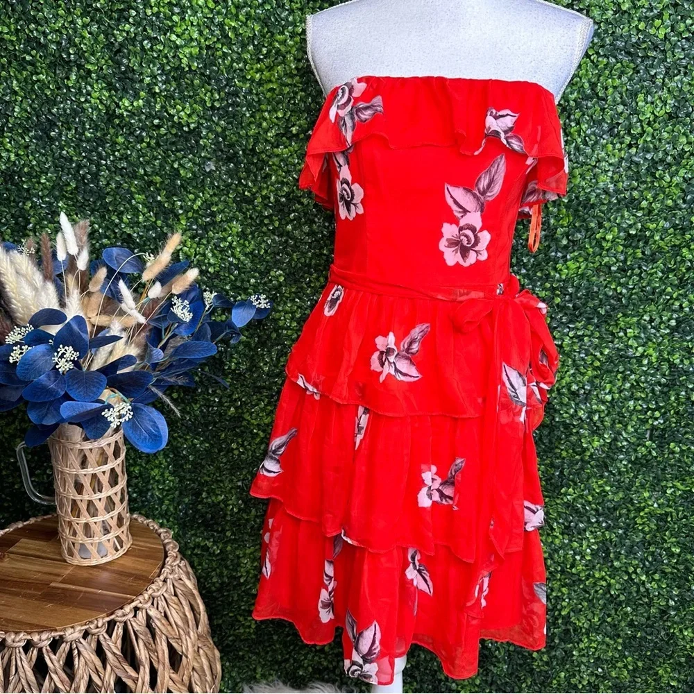 White House Black Market Red Floral Dress nwt‎